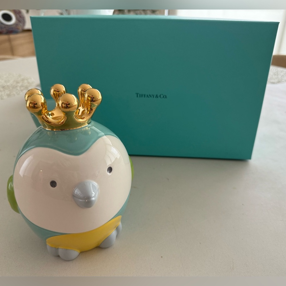 Tiffany & co Baby Bird Bank in Earthenware.. Perfect Condition with box